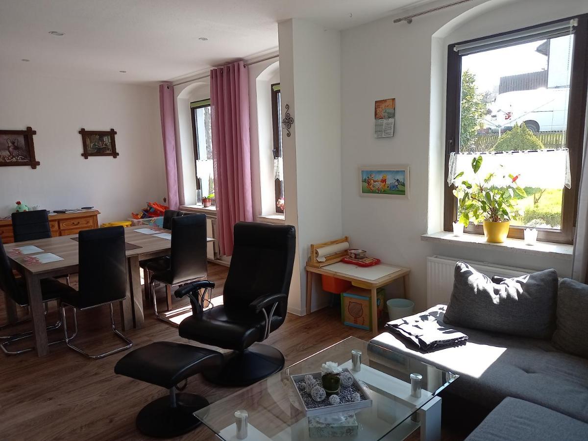 Familienfreundliche Ferienwohnung Erzgebirge Schneeberg  Buitenkant foto